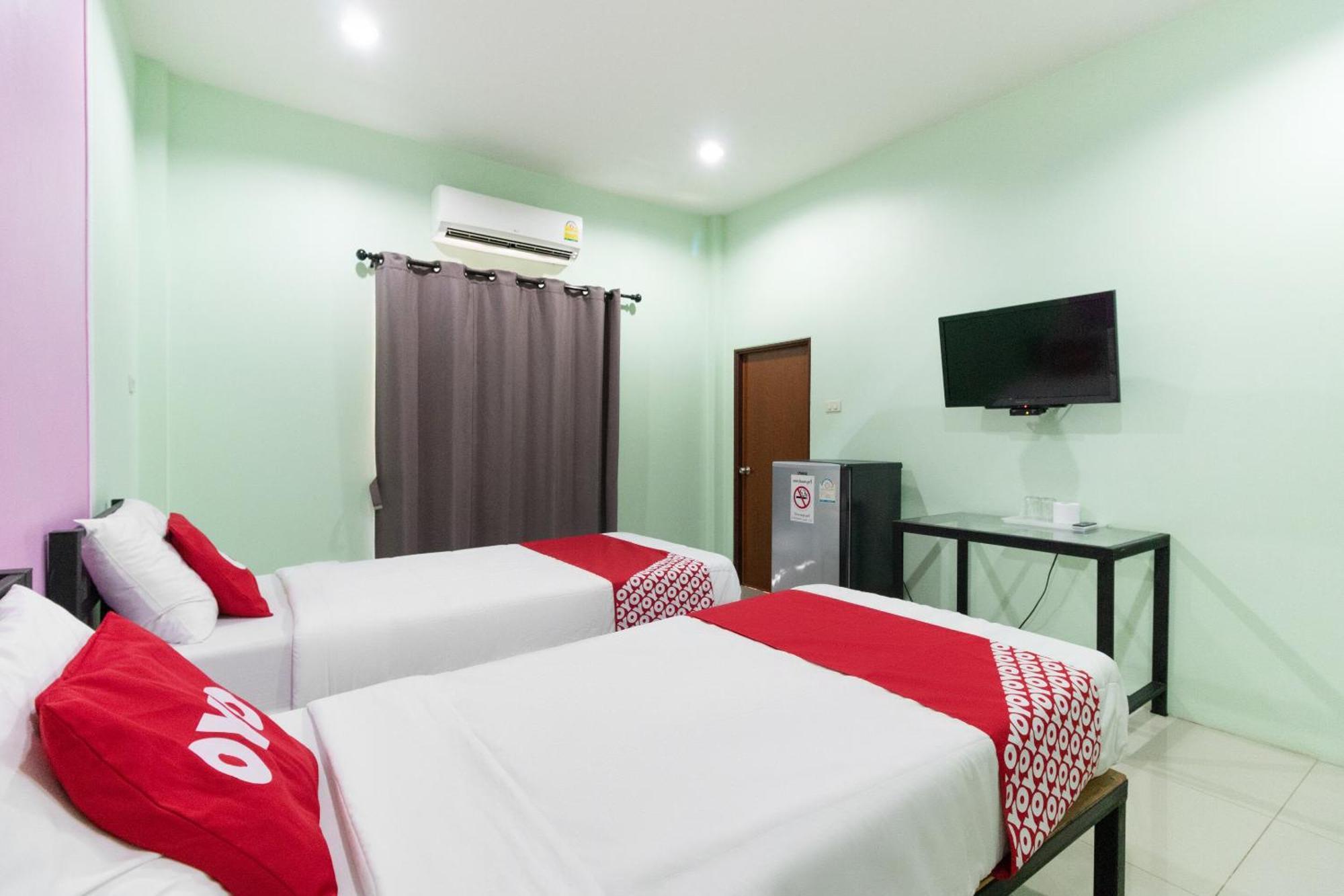Oyo 1163 Eden Hostel Phuket Exterior foto